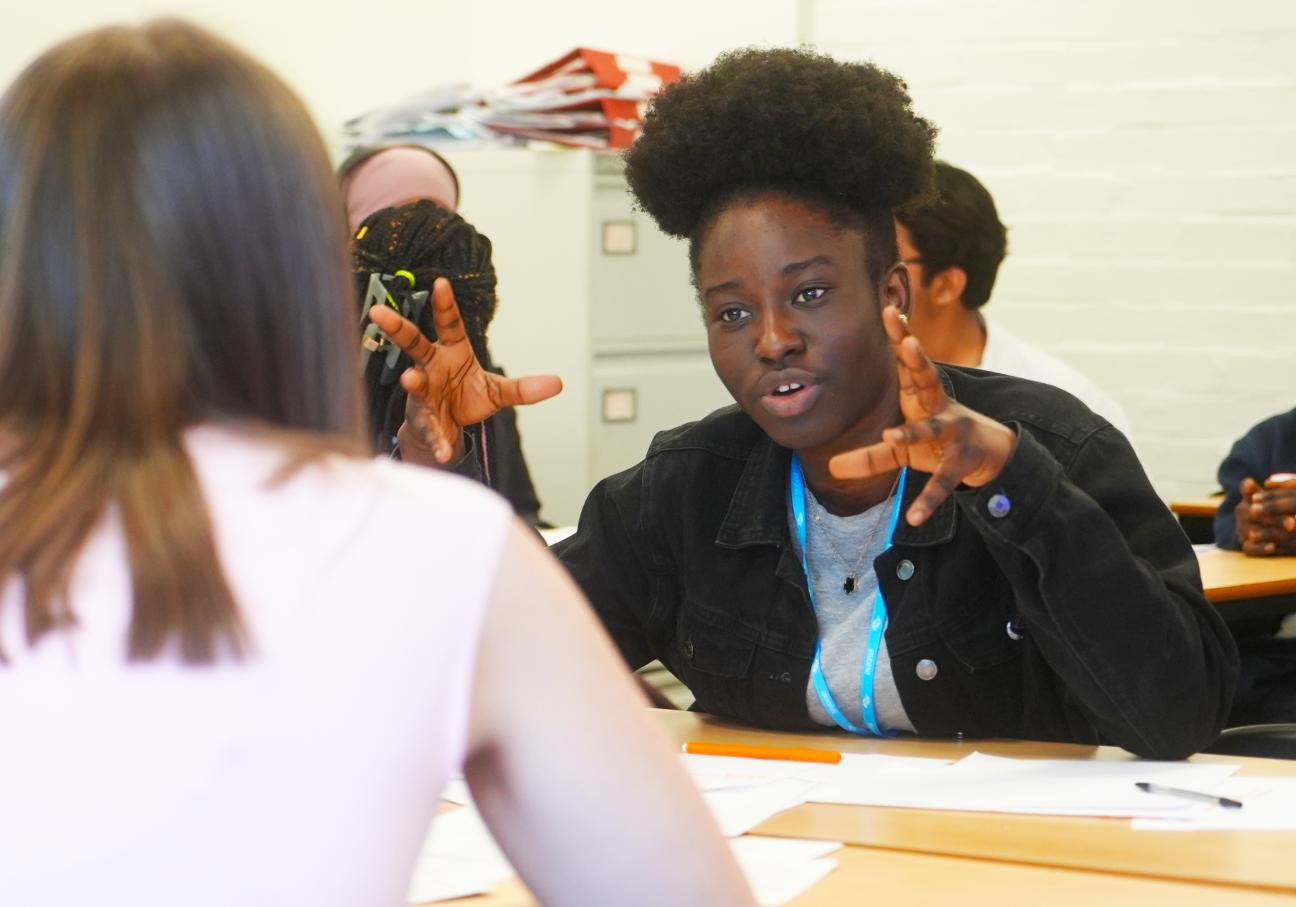 Students talking in at UOK? workshop